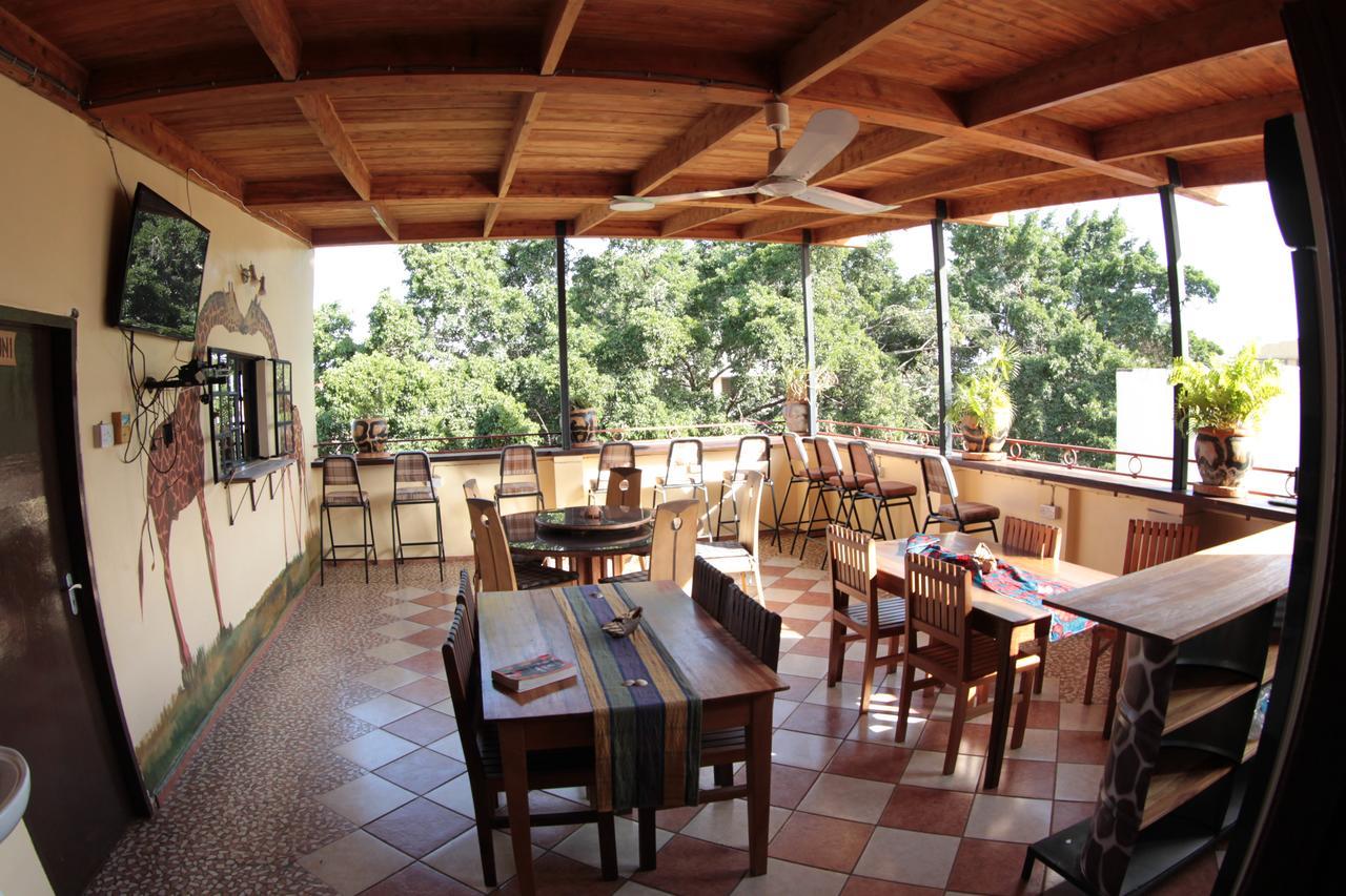 We Travel Hostel Moshi Exterior foto
